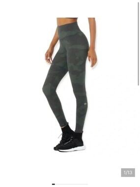 Like New Alo Yoga Camo Highwaist Legging Women’s Medium